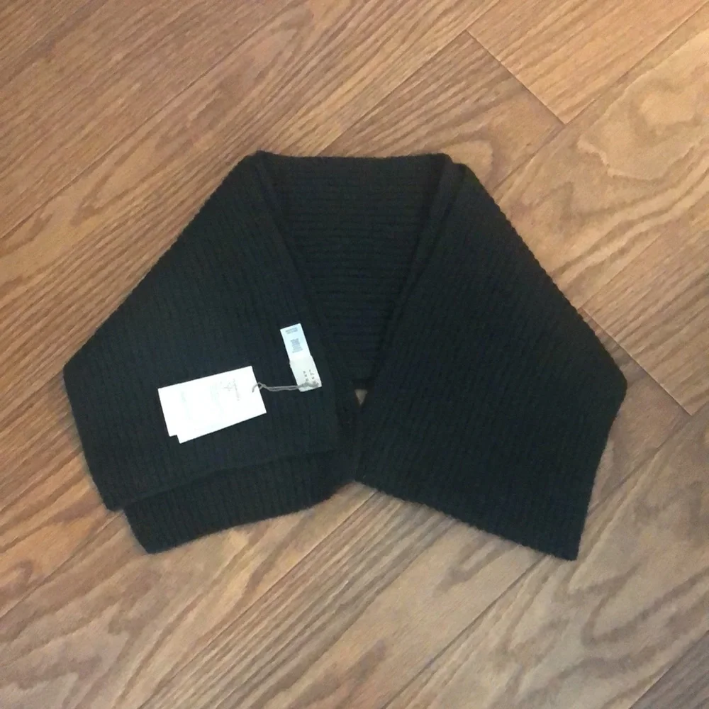 Women’s Dark EverGreen shaker stitch knit scarf